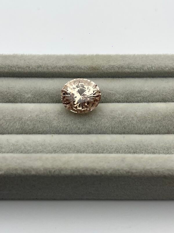 5.65ct Natural Fancy Sapphire (H) (Peach)